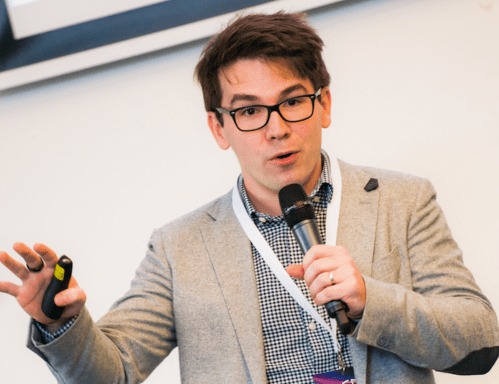 Umělá inteligence od AI do Z: Zkušenosti z firemní praxe